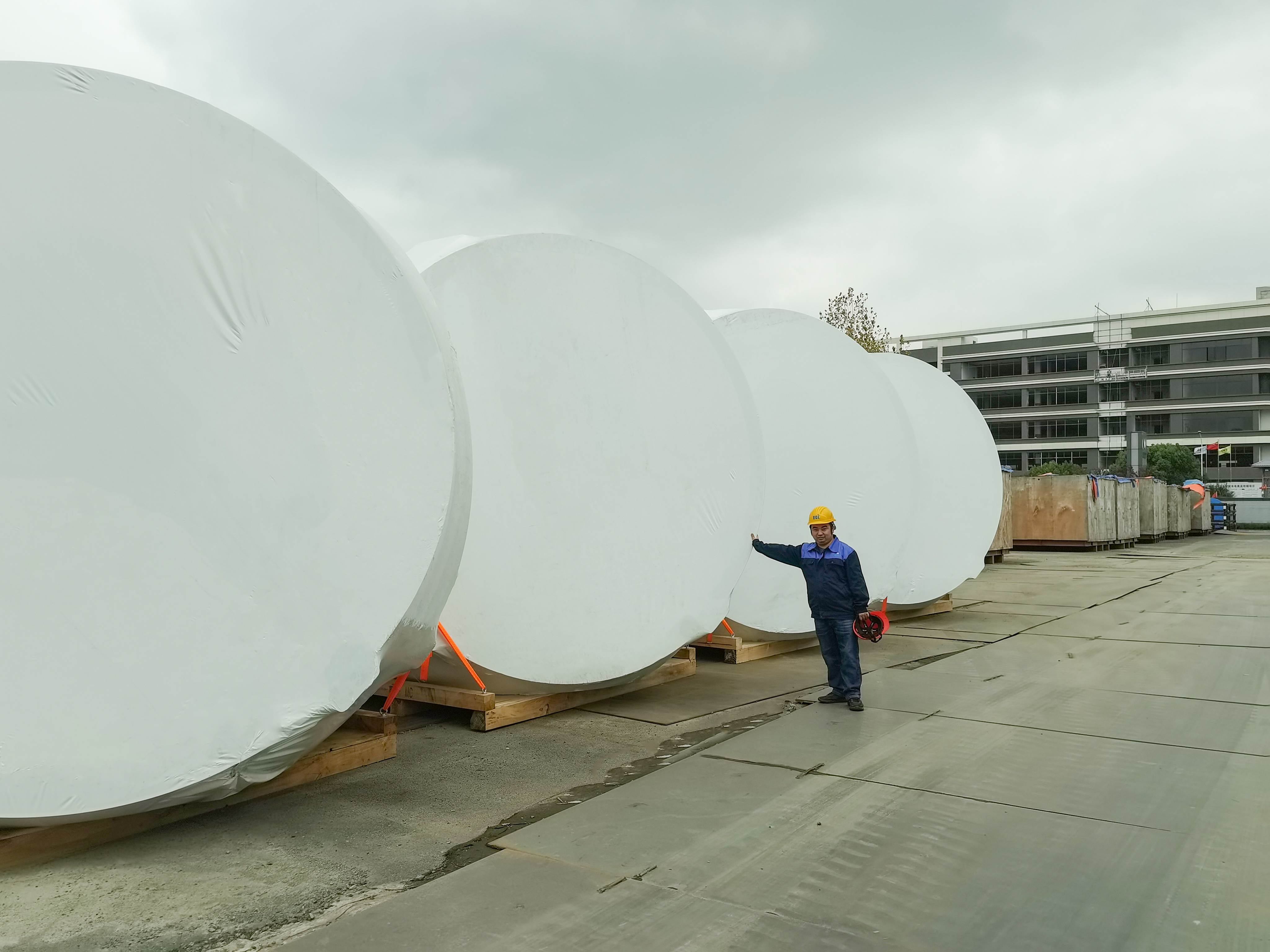 Film rétractable VCI pour équipements lourds éoliens 